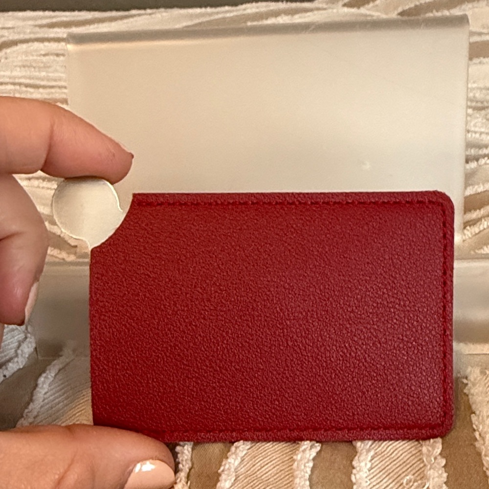 CHANEL Scarlet Mirror/Card leather holder - Picture 4 of 6